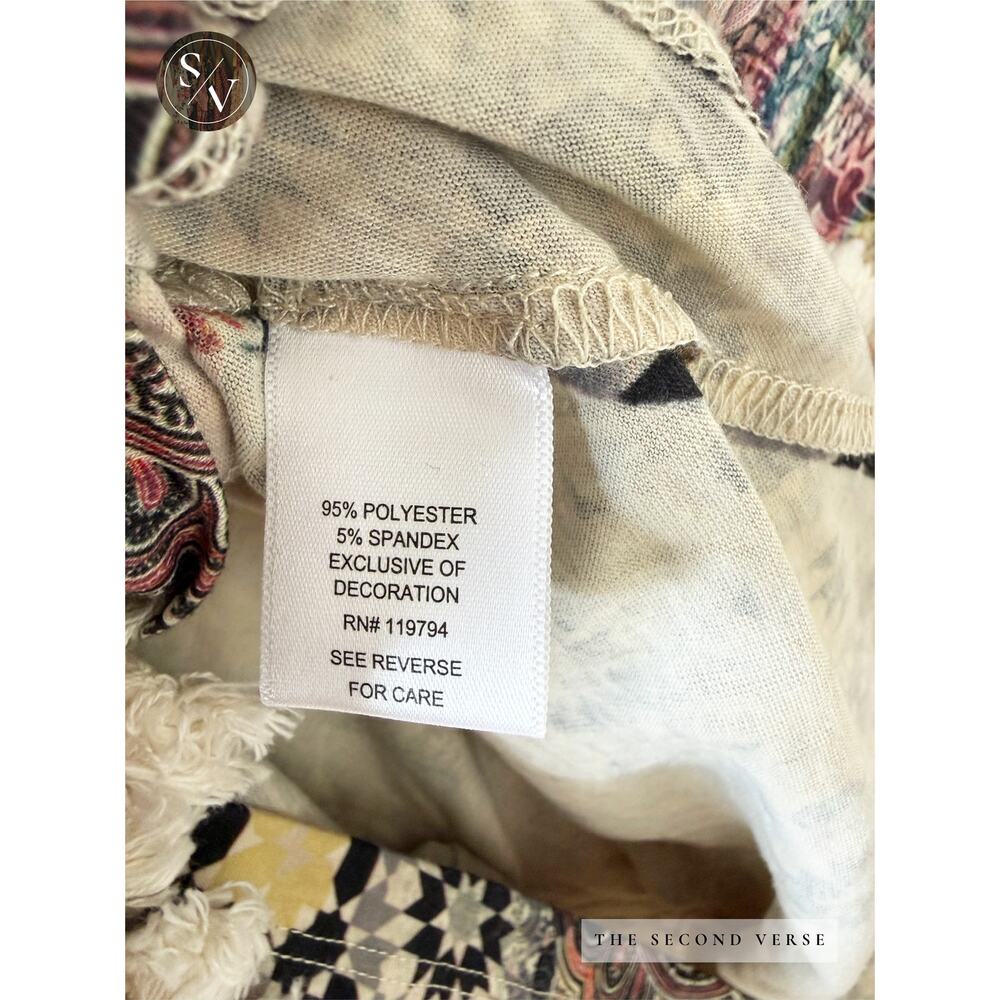 World Unity Boho Graphic  Live and Let Live Scoop Neck Printed Poncho Plus Size - Picture 9 of 9
